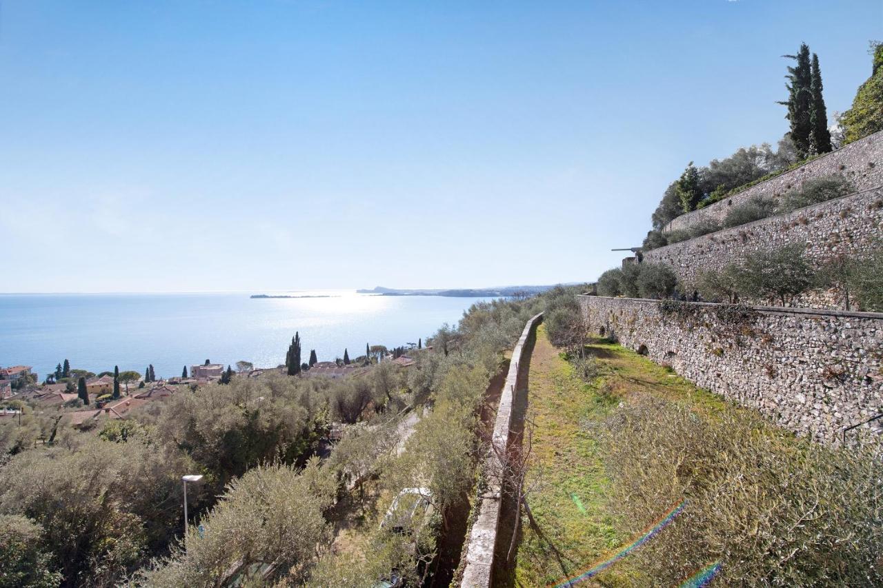 Lake View Apartment Gardone Riviera Luaran gambar