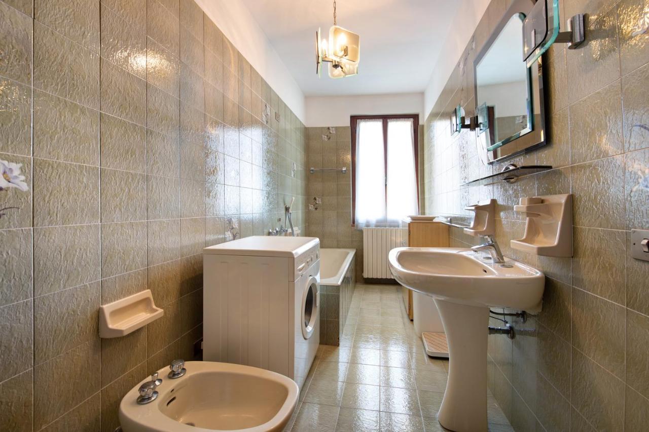 Lake View Apartment Gardone Riviera Luaran gambar