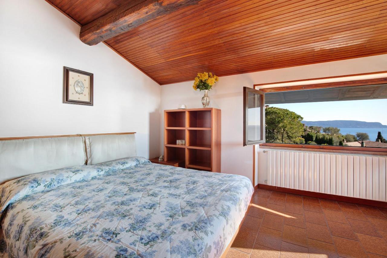Lake View Apartment Gardone Riviera Luaran gambar