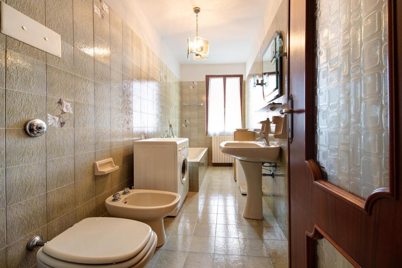 Lake View Apartment Gardone Riviera Luaran gambar