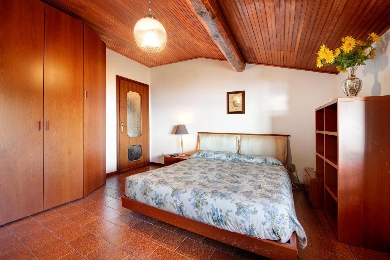Lake View Apartment Gardone Riviera Luaran gambar