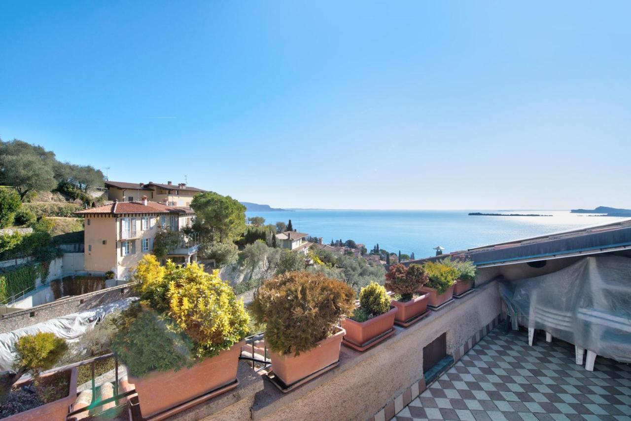 Lake View Apartment Gardone Riviera Luaran gambar